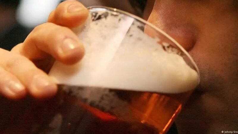 Alemanha avança para proibir consumo ‘acompanhado’ de álcool a menores de 16