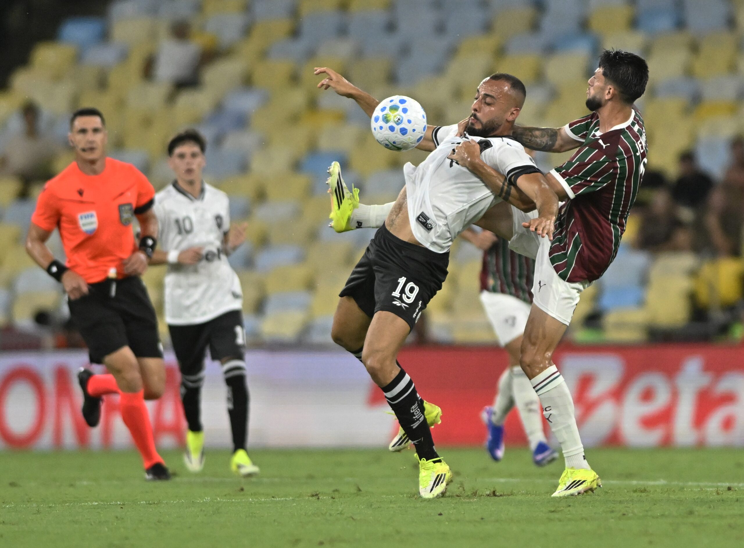 Invicto pós-Copa, Botafogo tenta aproveitar desgaste do Fluminense para voltar a vencer no clássico