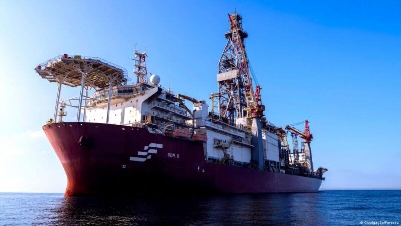 Justiça do DF suspende imposto de exportação de 12% sobre petróleo; arrecadação já chega a R$ 7,9 bilhões