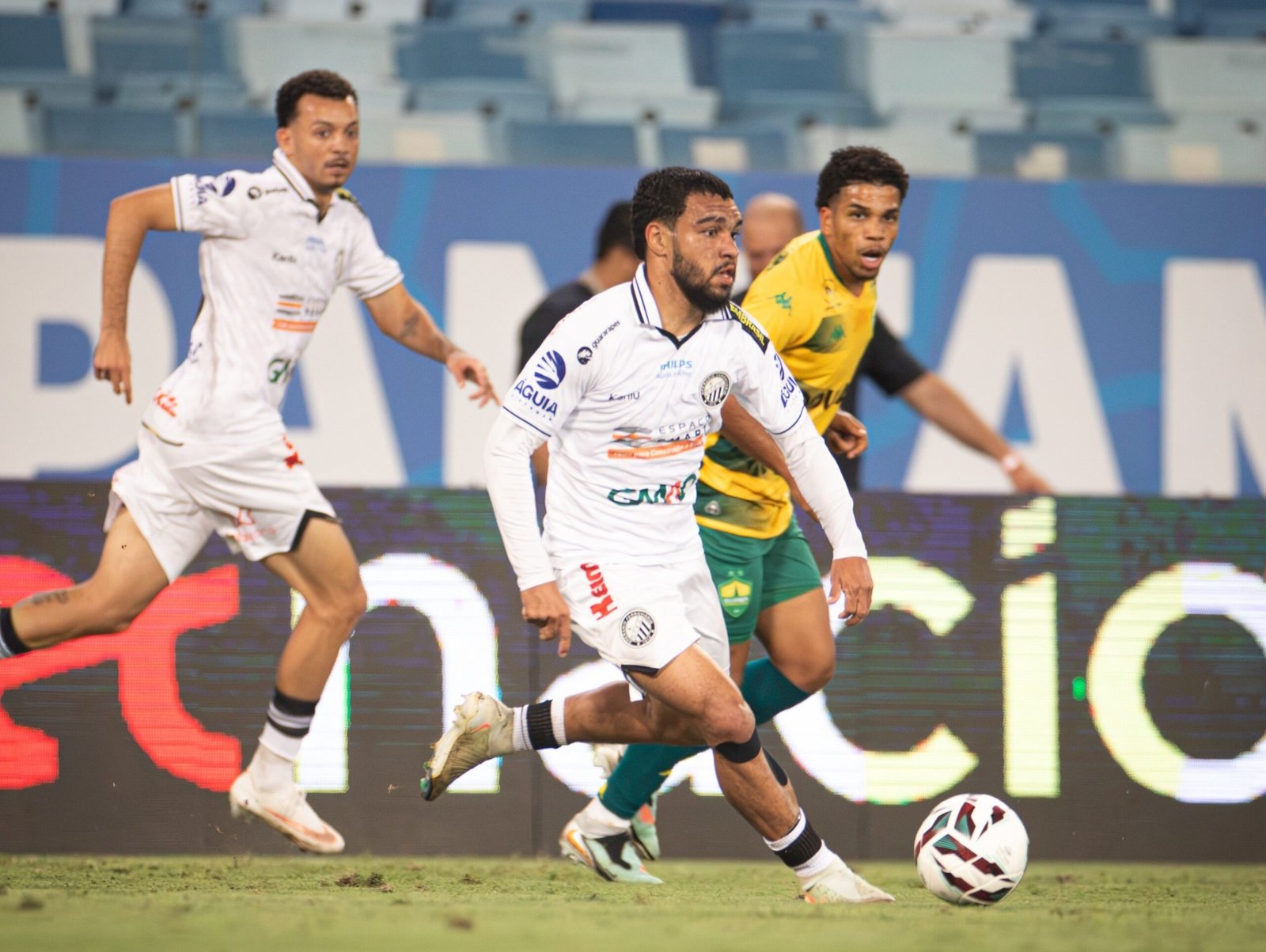 Operário-PR fica longe do futebol do primeiro turno e precisa se reencontrar na Série B; análise