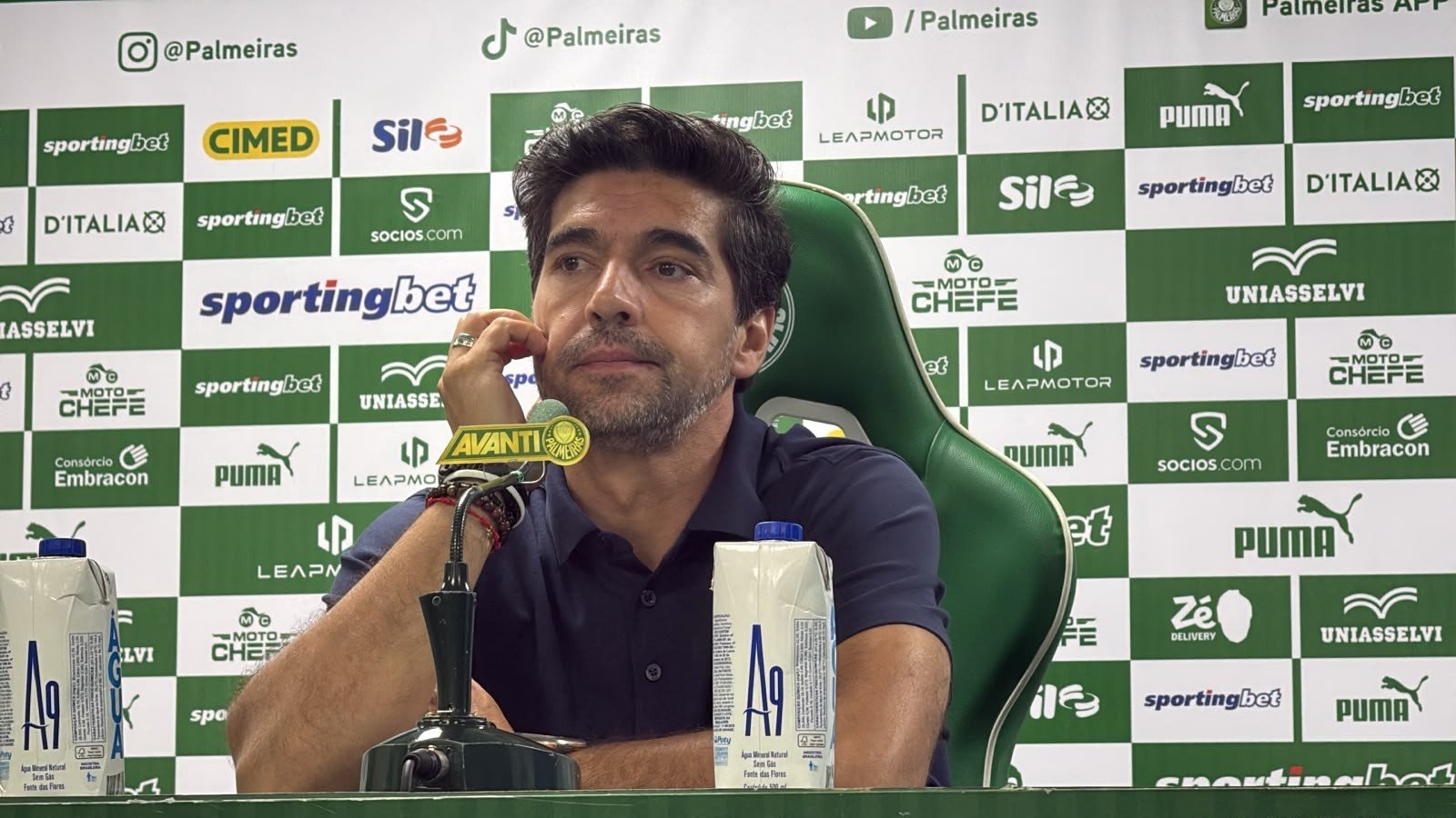 Abel diz como deve substituir Allan e elogia elenco do Palmeiras: “Juntamos talento e dedicação”