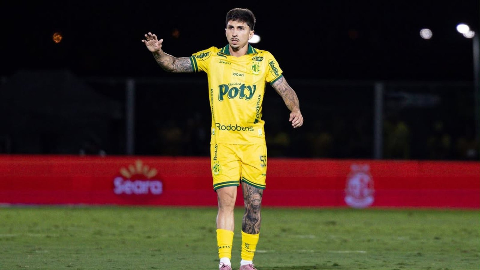 Cazonatti fala sobre estreia como titular pelo Mirassol e projeta Libertadores