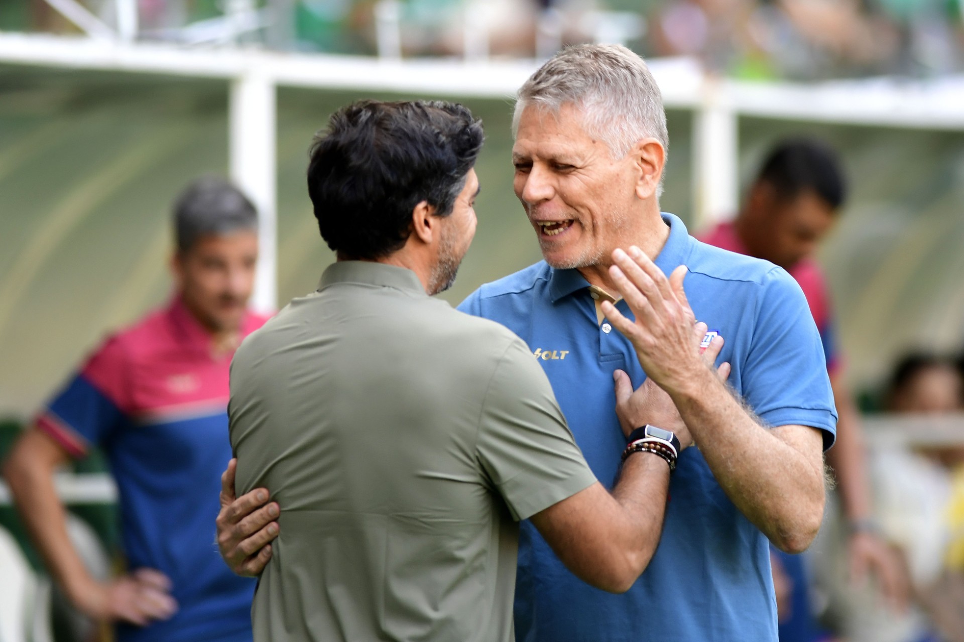 Abel Ferreira alfineta e critica venda do mando de campo do Fortaleza
