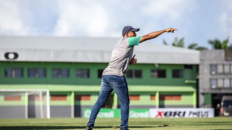 “Estamos tentando fazer futebol da forma que dá”, diz técnico após 2ª derrota no Acreano Série B