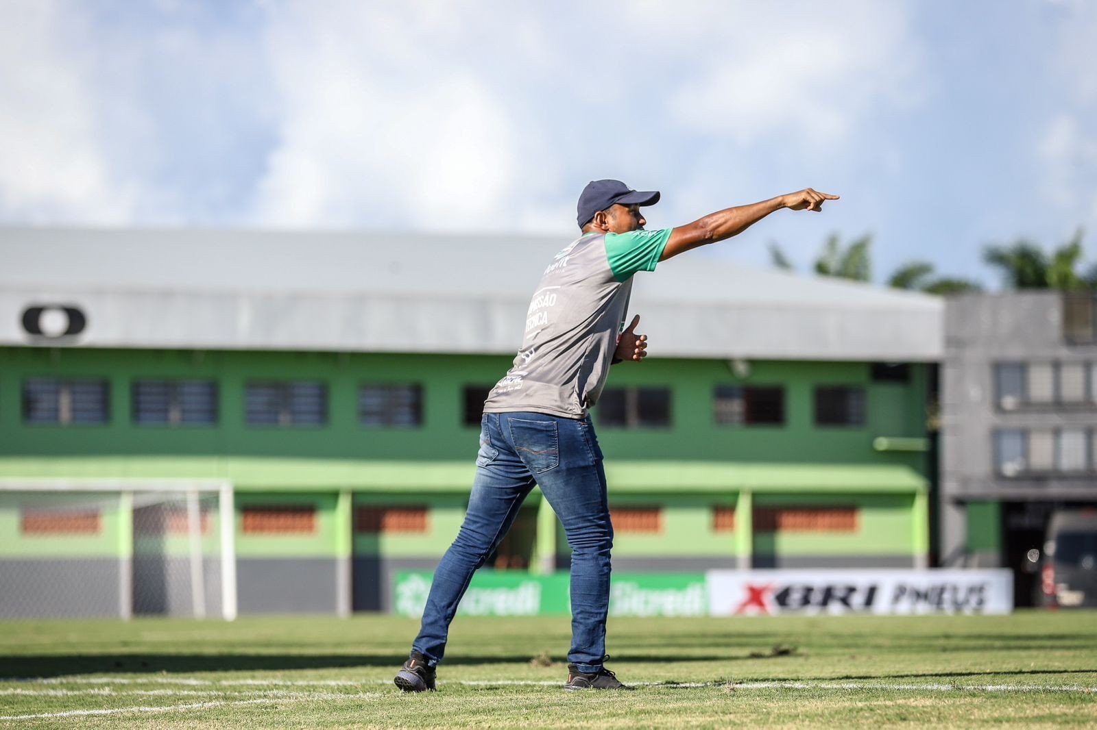 “Estamos tentando fazer futebol da forma que dá”, diz técnico após 2ª derrota no Acreano Série B