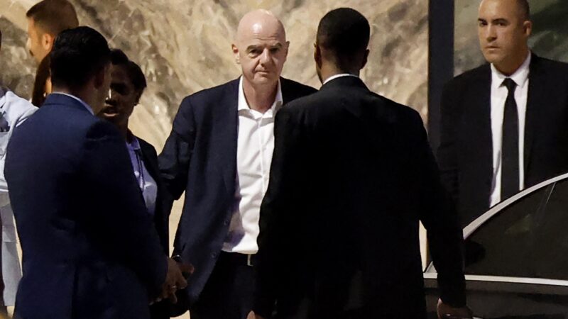 Crise na FIFA: europeus pedem saída de Infantino, ‘apoiadores’ aproveitam a barganha