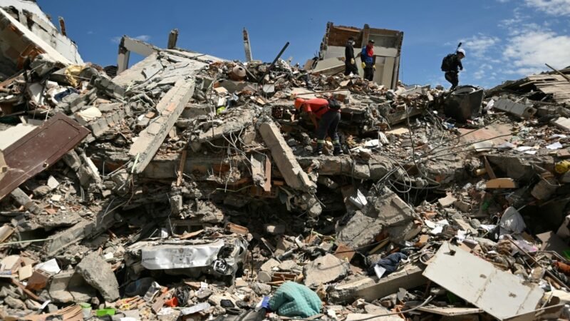 ‘Adoravam salsa’, diz parente da única sobrevivente de família devastada por terremoto na Colômbia