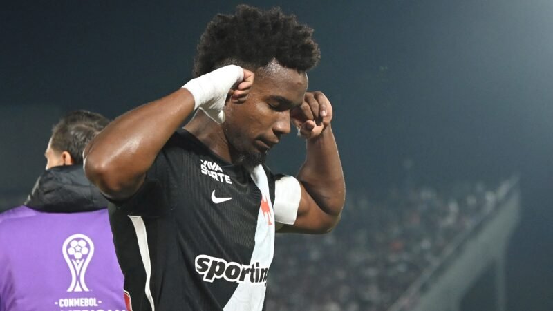 Análise: Vasco reage à crise com boa atuação ofensiva e mantém vivo o sonho pela copa