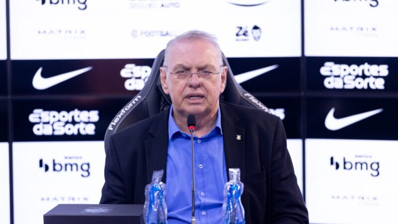 Presidente do Corinthians diz que novos contratos de atletas proíbem manifestação política no clube