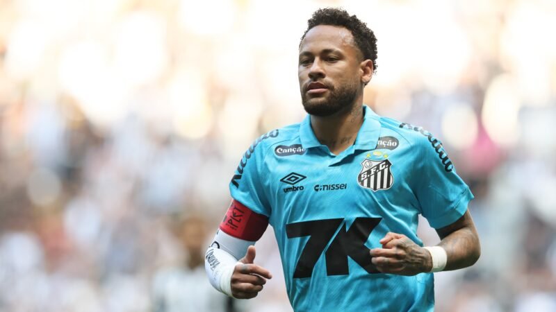 Neymar x sintético: mata-mata contra o Palmeiras põe em xeque veto do craque no Santos