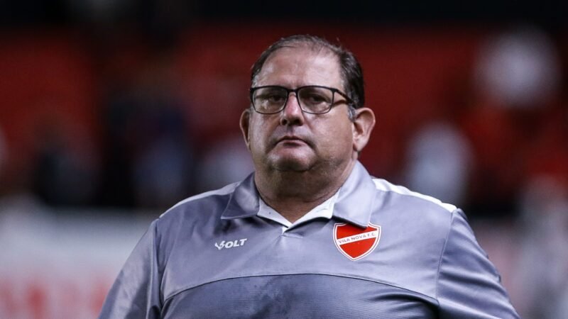 Guto Ferreira valoriza ponto fora de casa e destaca evolução defensiva do Vila