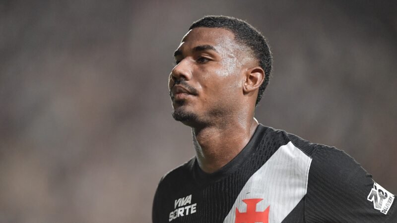 Cuiabano é preservado e desfalca o Vasco contra o Vitória, pela Copa do Brasil
