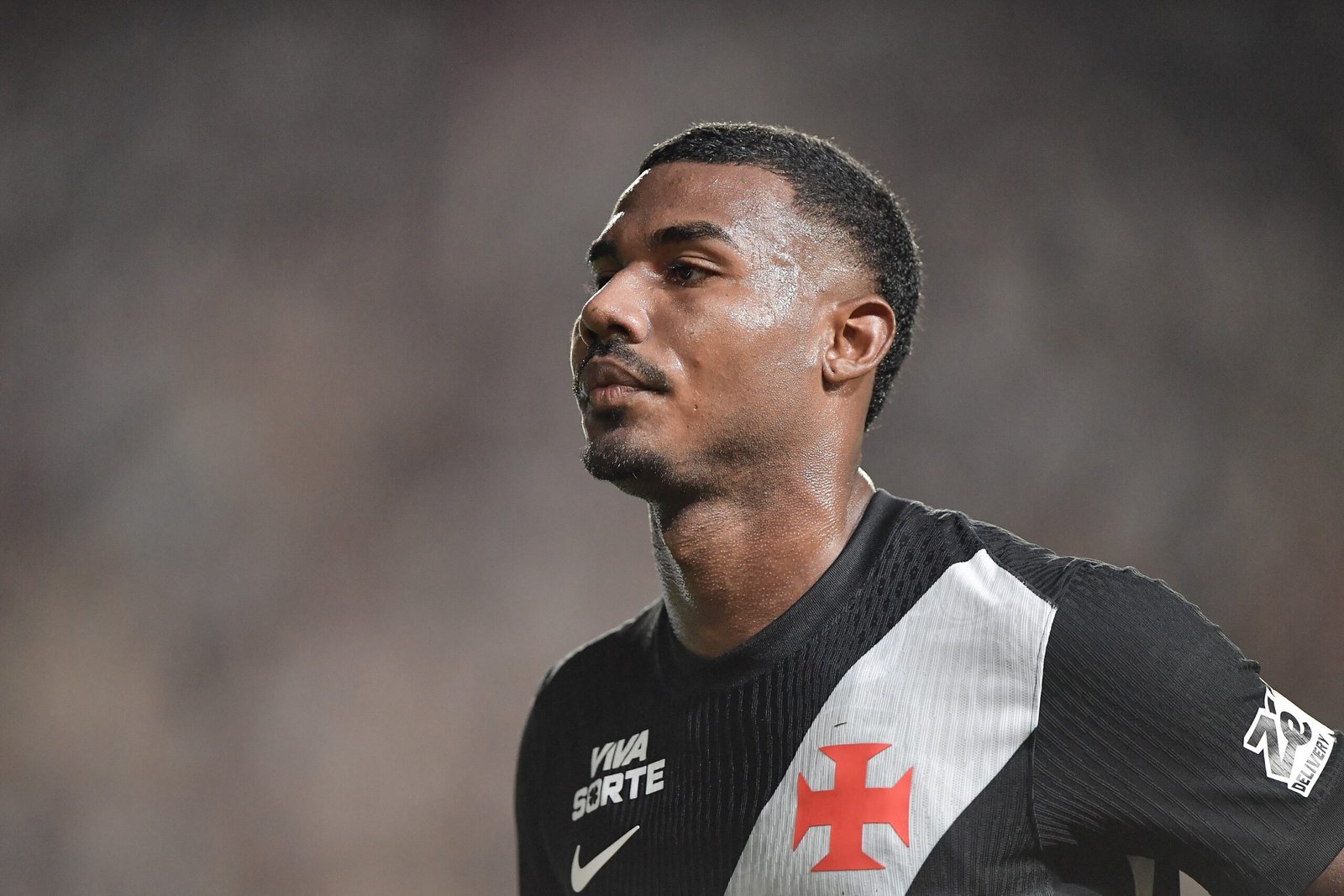 Cuiabano é preservado e desfalca o Vasco contra o Vitória, pela Copa do Brasil