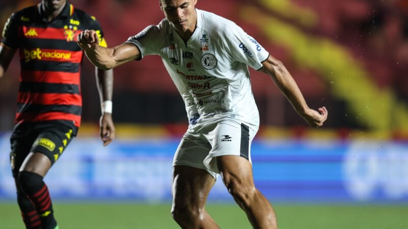 ASA anuncia empréstimo de Alex Bruno ao Vitória