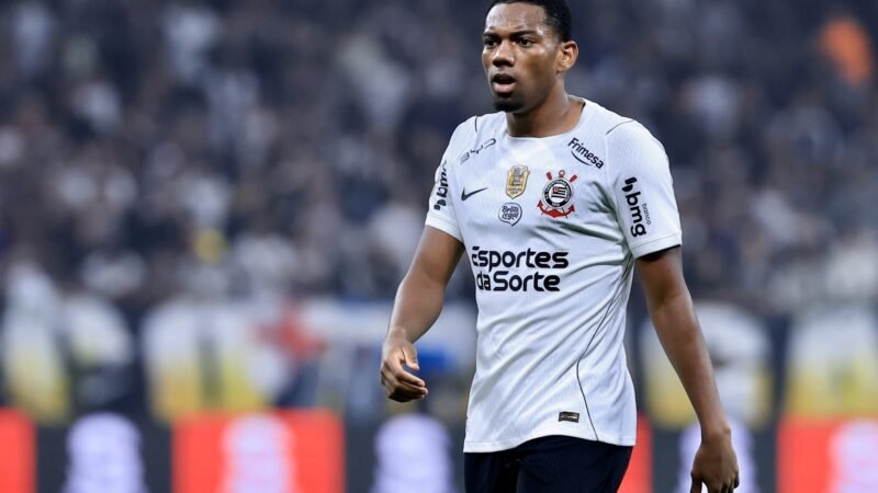 Nottingham Forest aceita deixar André no Corinthians até o fim do ano; valor do negócio é entrave