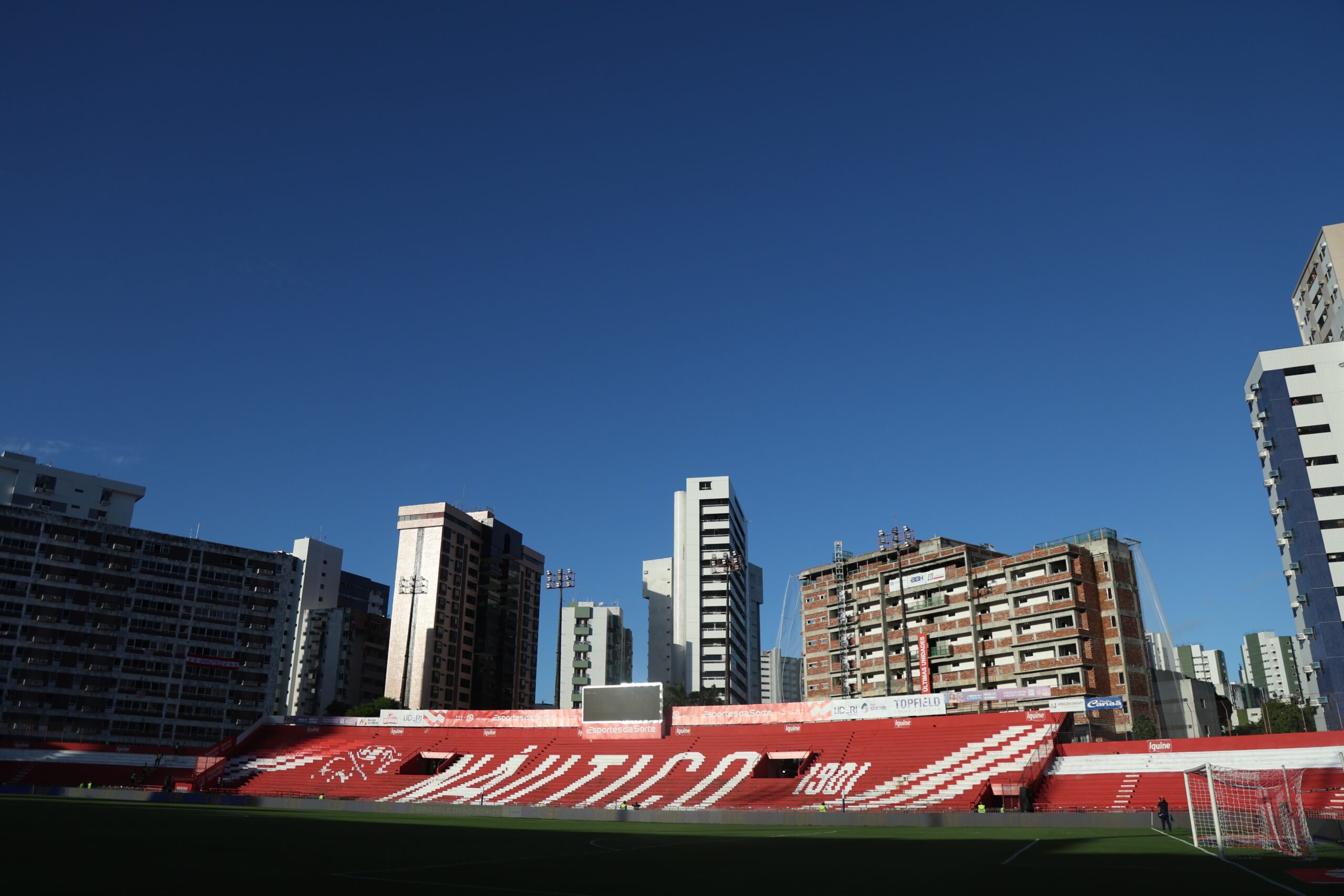 Náutico x Atlético-GO: onde assistir ao vivo, horário e escalações