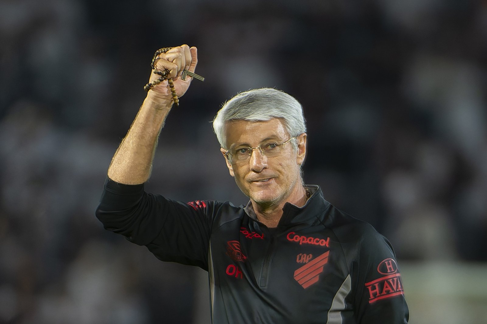 Athletico encaminha renovação com Odair Hellmann para 2027; veja detalhes