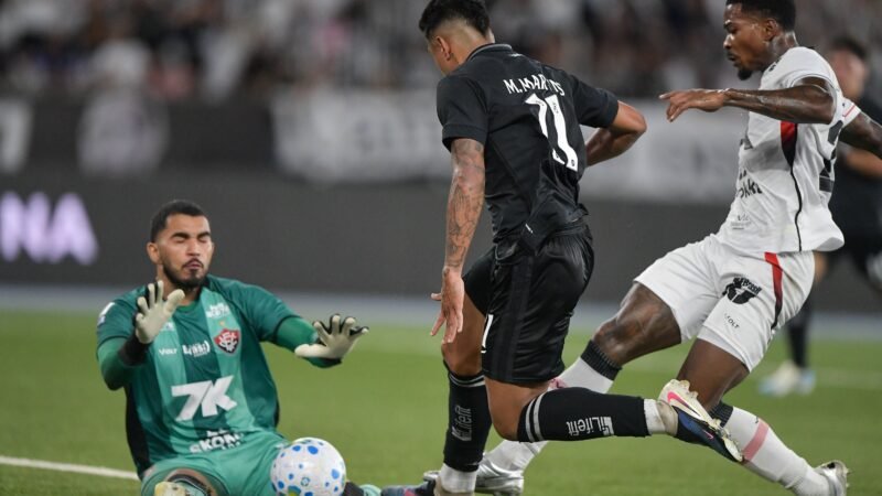 Botafogo e Vitória vivem sequência de equilíbrio, com quatro empates consecutivos
