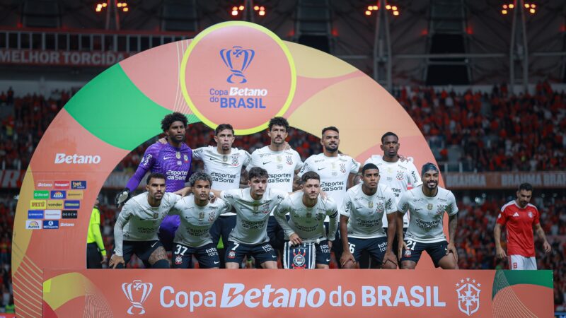 Atuações do Corinthians: Diniz erra e coletivo não funciona; dê suas notas