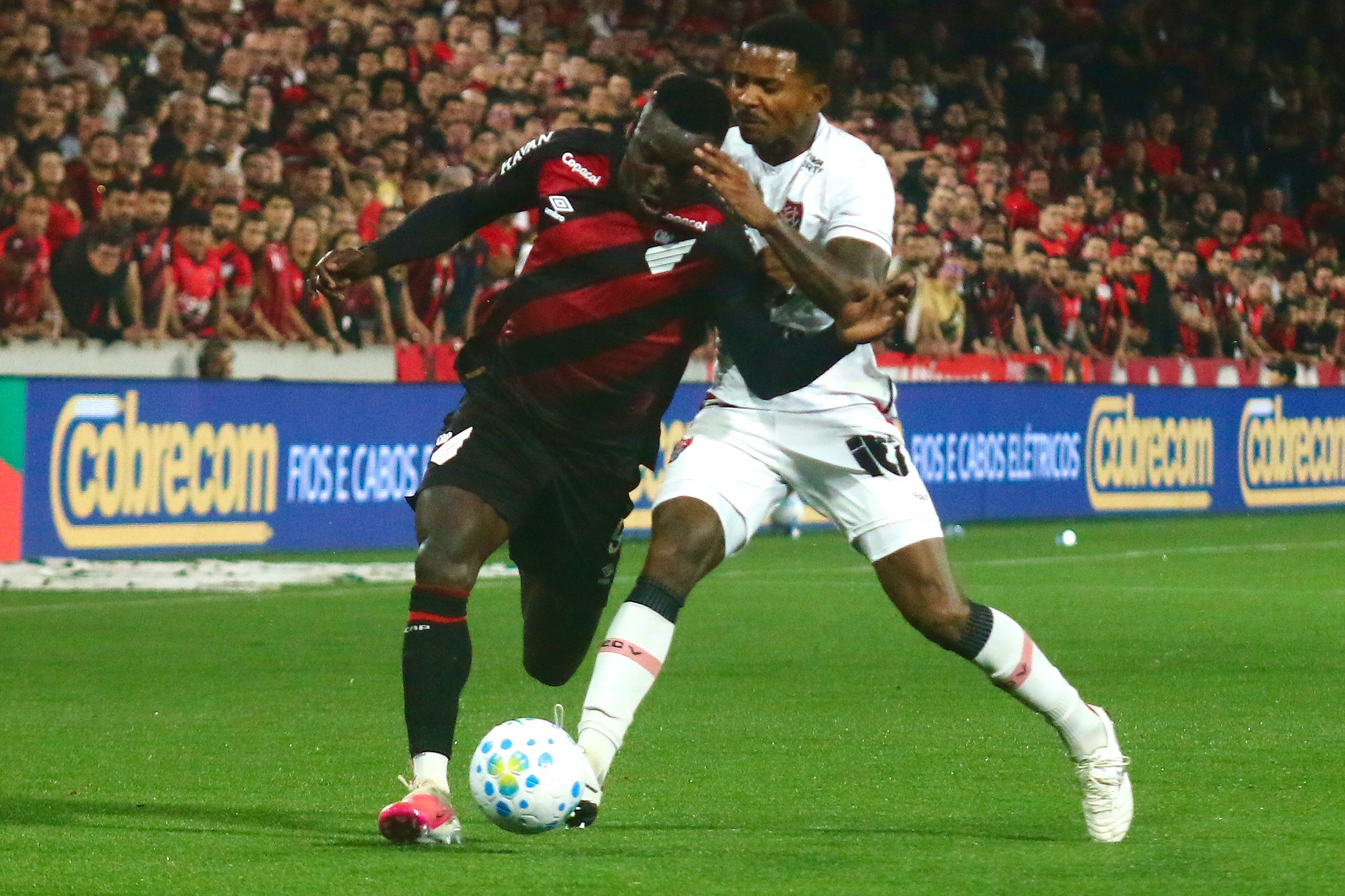 Athletico-PR 2 x 0 Vitória: assista aos gols e melhores momentos