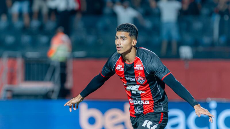 Atuações do Vitória: Renê comanda virada histórica na Copa do Brasil com dois gols contra o Athletico