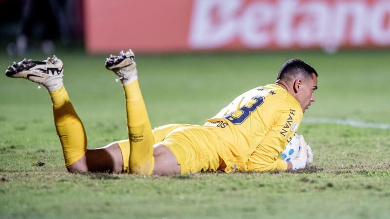 Atuações do Athletico: Santos tem noite de pesadelo contra o Vitória; dê notas