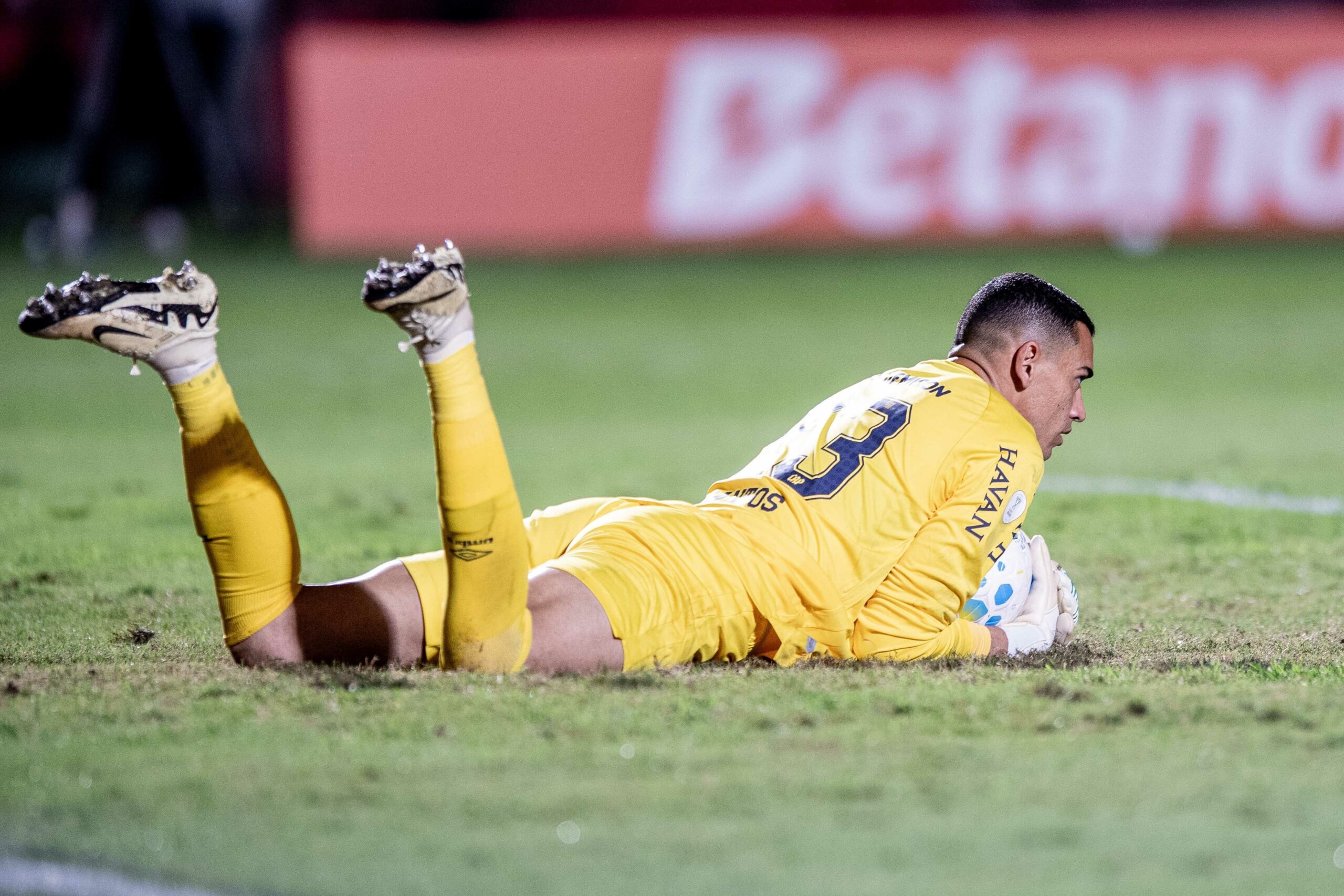 Atuações do Athletico: Santos tem noite de pesadelo contra o Vitória; dê notas