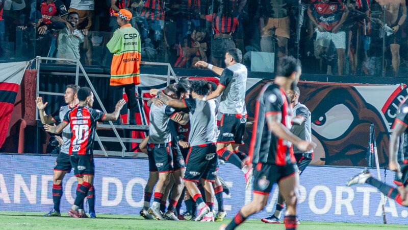 Vitória 4 x 0 Athletico: veja gols e melhores momentos do jogo pela Copa do Brasil