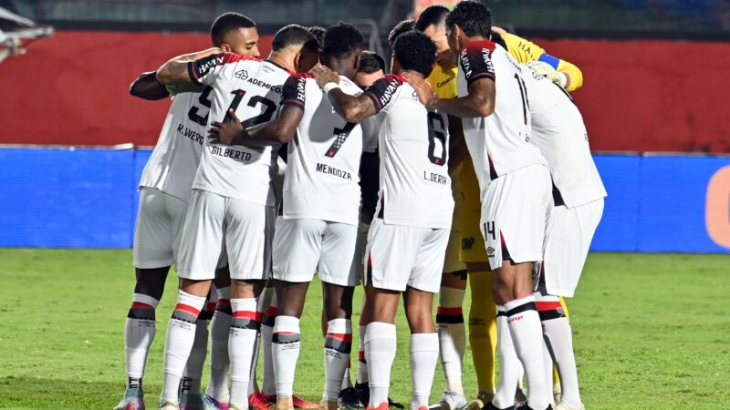 Athletico encara o Santos para esquecer a Copa do Brasil e manter boa sequência no Brasileirão