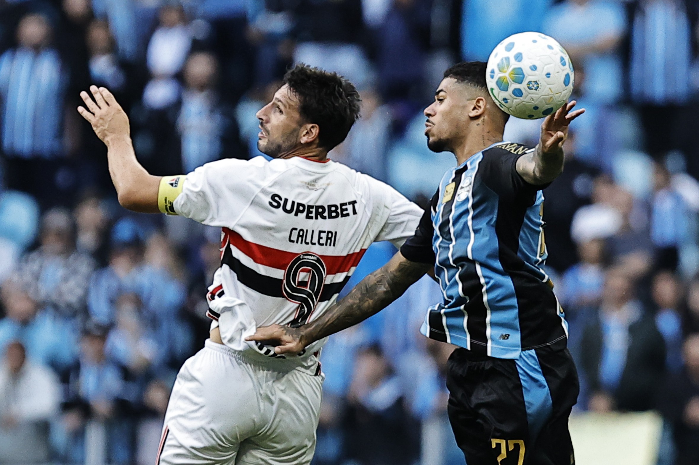 Bola parada vira pesadelo do São Paulo em série de oito jogos sem vencer no Brasileirão