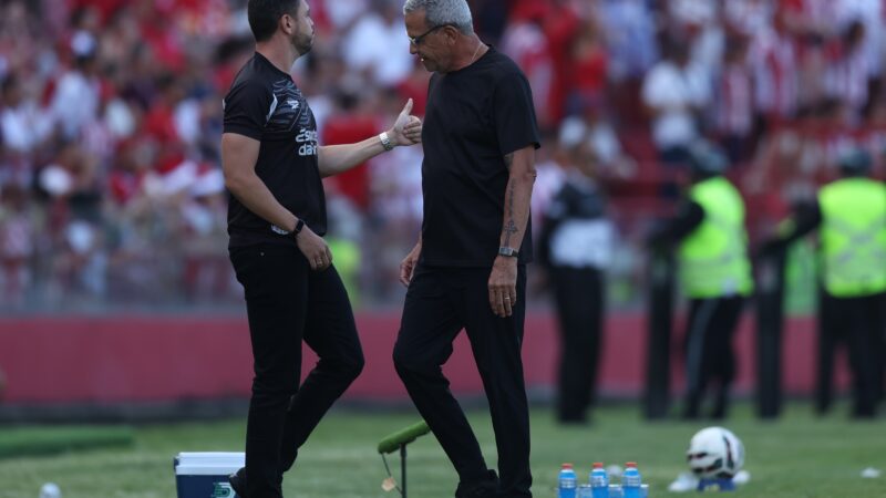 Técnico admite problemas do Náutico em casa e aponta segunda bola como vilã contra Atlético-GO