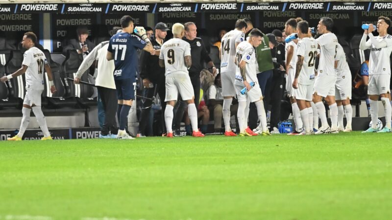 Santos traça planejamento, e Cuca admite rodar o elenco: “Brasileirão é a prioridade”