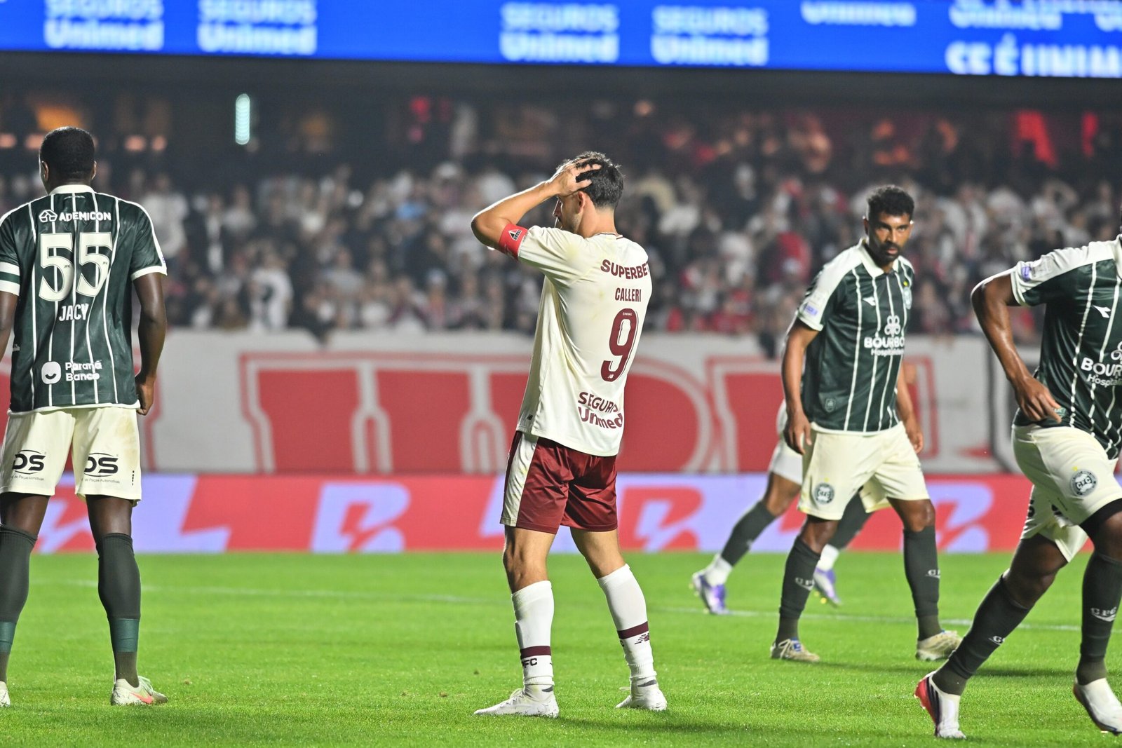 Calleri admite jogo ruim, mas reclama de pênalti em empate do São Paulo: “Não dá para omitir”