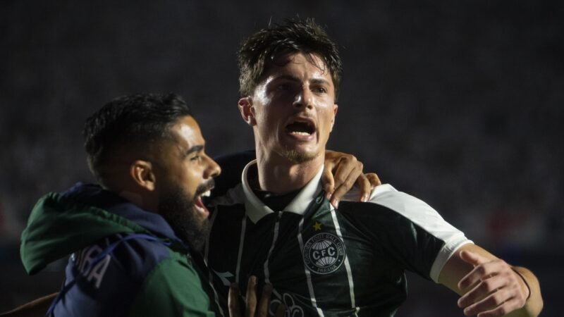 Zagueiro do Coritiba, Tiago Cóser marca de novo e vive fase artilheira no Brasileirão