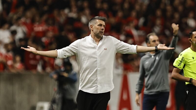 Pezzolano se mostra incrédulo com empate do Inter: “Golpe mais duro”