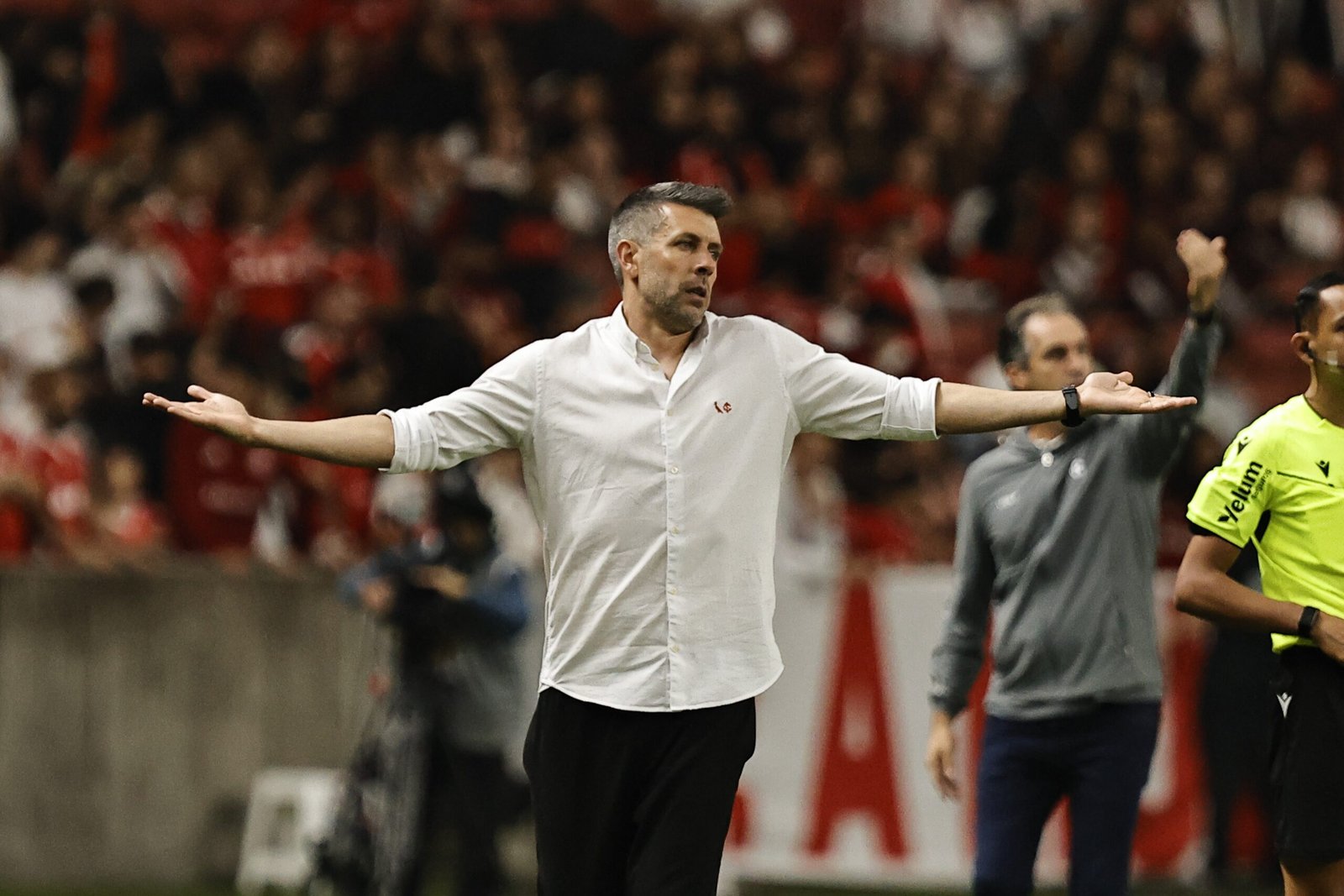 Pezzolano se mostra incrédulo com empate do Inter: “Golpe mais duro”