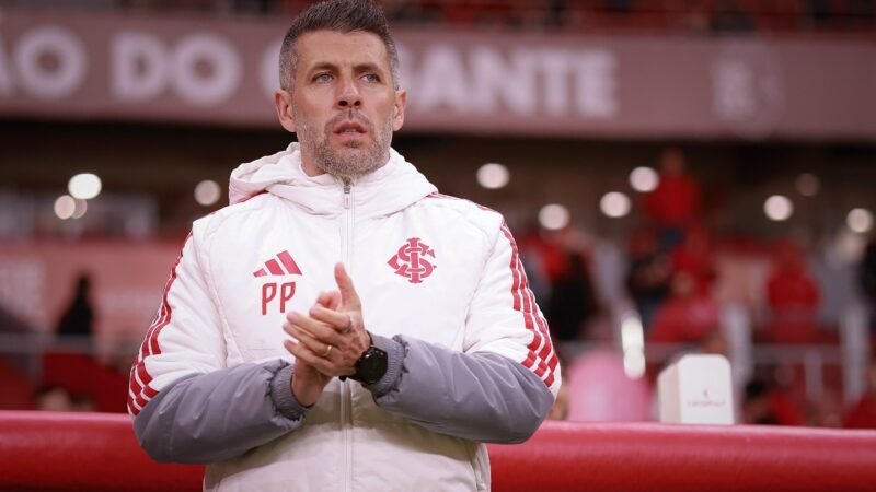 Análise: Inter congela no Beira-Rio, faz força para cair e pressiona Pezzolano