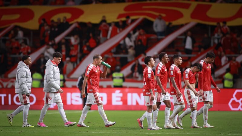 À beira do Z-4 no Brasileirão, Inter dá peso de jogo do ano ao Gre-Nal da Copa do Brasil