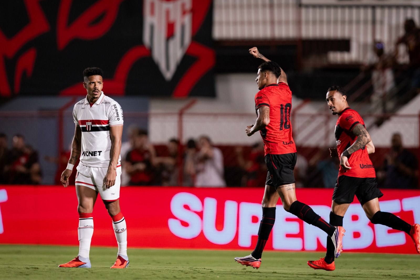 Gol precoce e desajuste tático: Tencati explica derrota do Botafogo-SP para Atlético-GO
