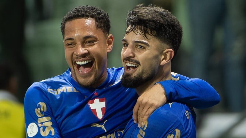 Como o Palmeiras mudou o sistema de jogo após a saída de Allan