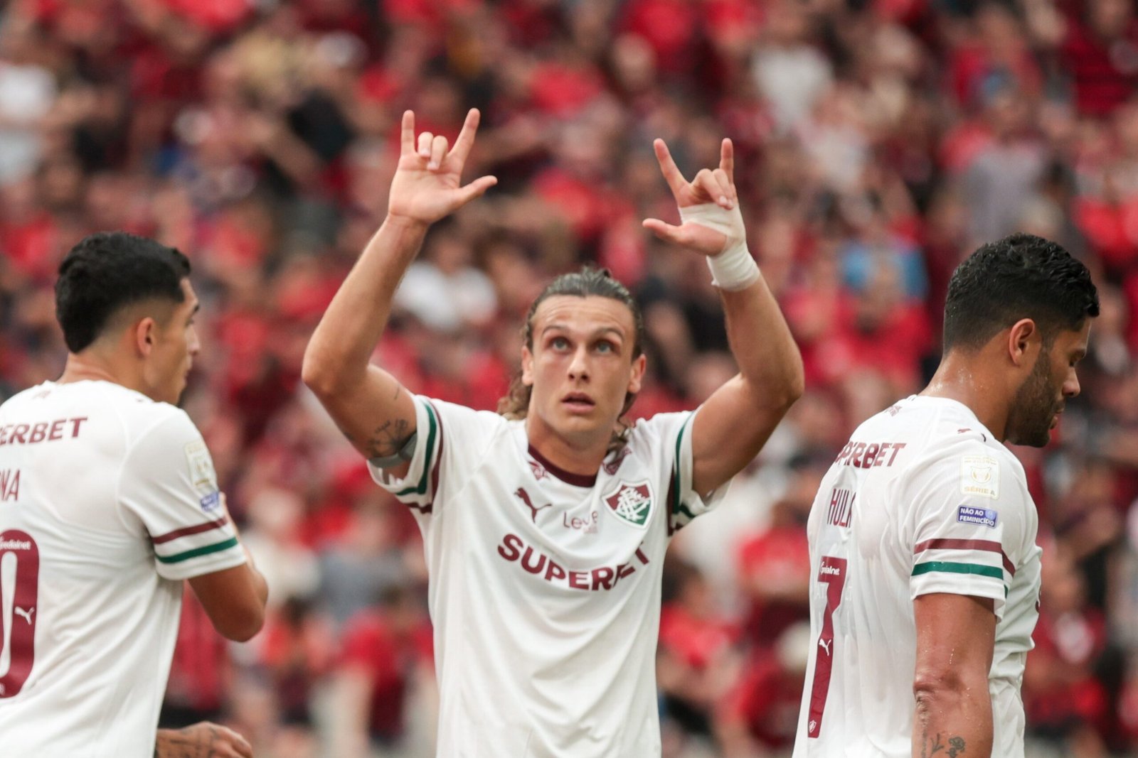 Canobbio diz que gol pelo Fluminense foi especial e marca 10 anos como profissional: “Deu a lei do ex”