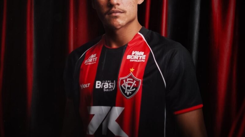 Vitória anuncia e regulariza Alex Bruno, que pode estrear no Ba-Vi 508