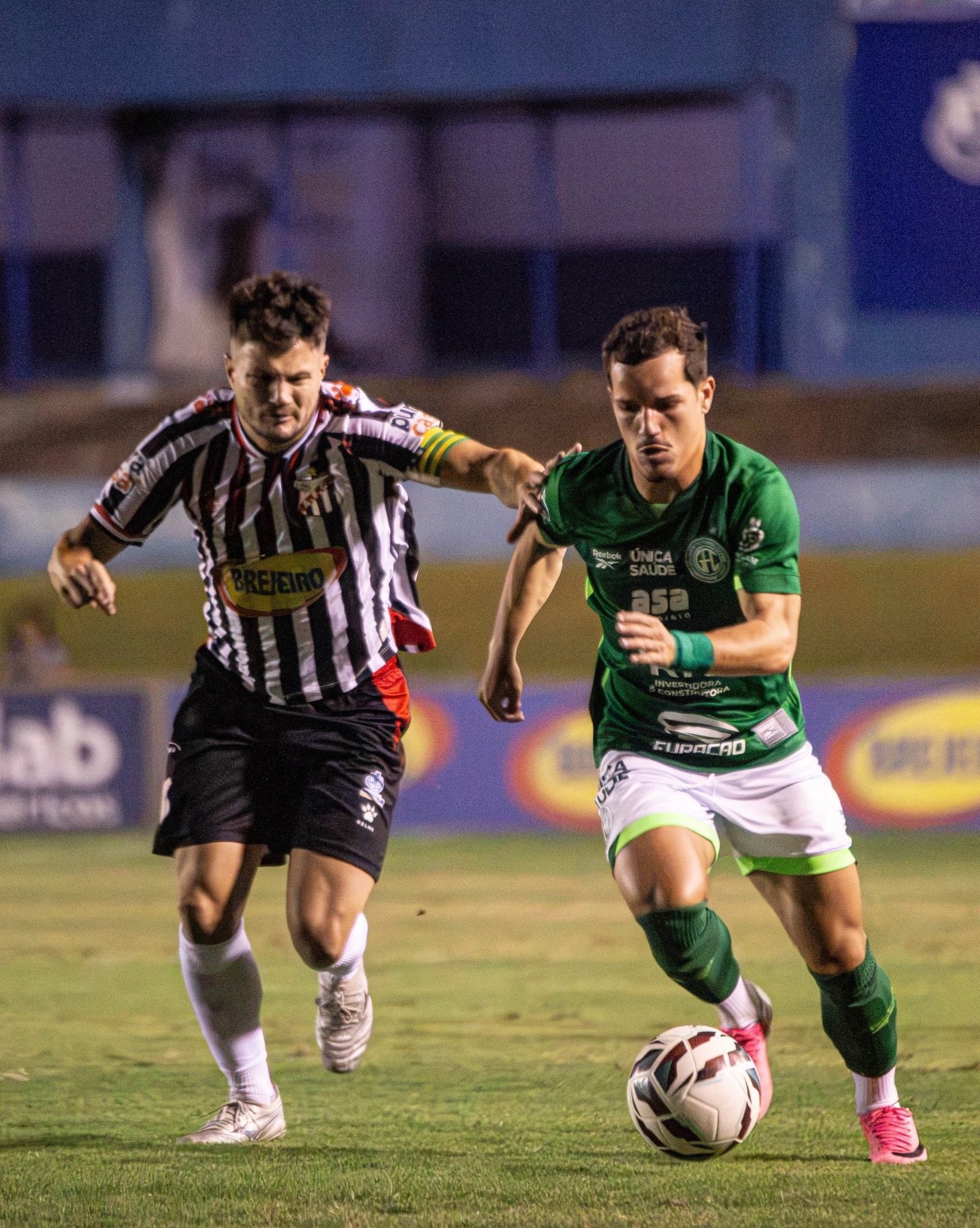 Cachoeira sente lesão no joelho e preocupa Guarani para a sequência da Série C