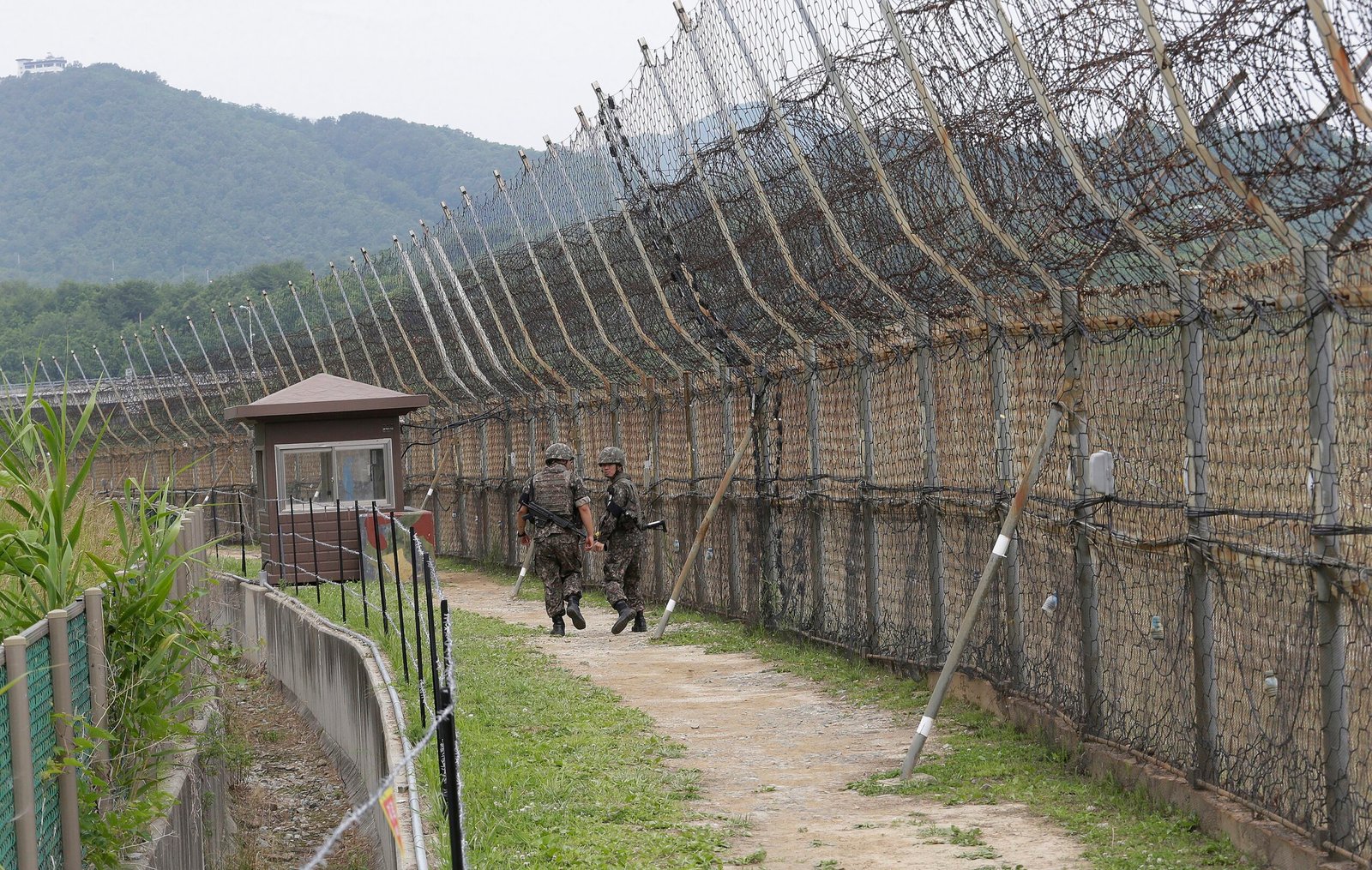 Militares da Coreia do Sul atiram após soldados norte-coreanos cruzarem a fronteira