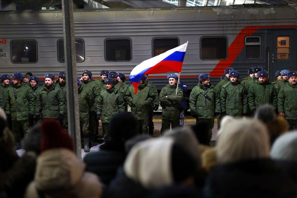 Rússia vai aumentar produção de mísseis e recrutar 300 mil novos soldados para guerra na Ucrânia, afirma Zelensky