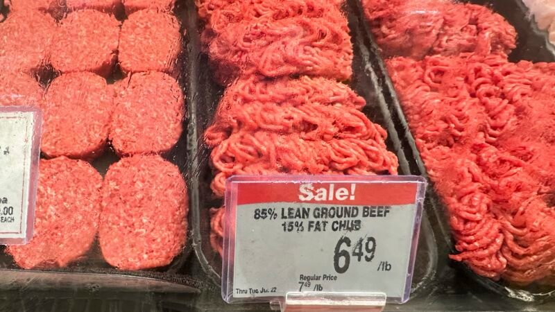 Após ampliar cota para importação, EUA anunciam plano para pecuaristas com prioridade à carne americana