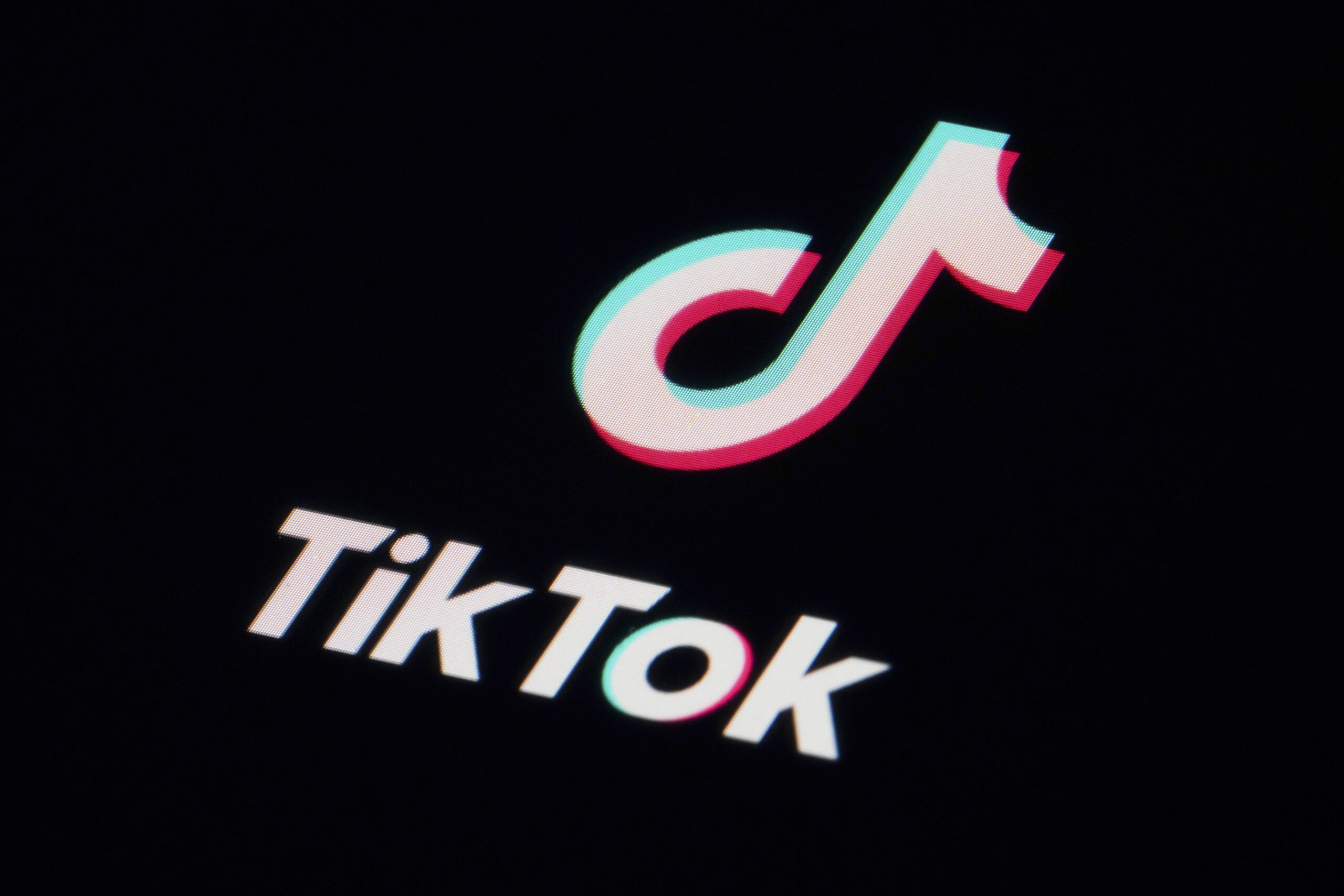 TikTok faz acordo em três processos sobre vício em redes sociais entre jovens antes de julgamento