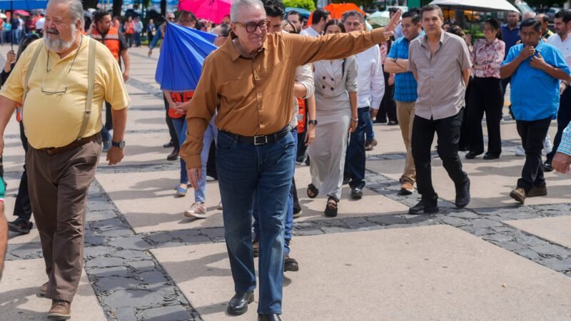 Governador mexicano volta ao cargo após quatro meses afastado por suspeita de narcotráfico