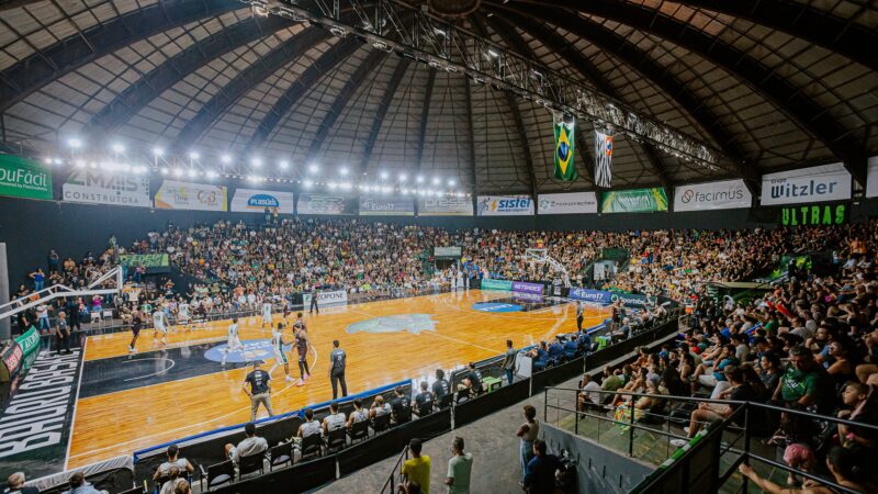 Bauru e Pinheiros duelam em busca da primeira vitória no Paulista de basquete