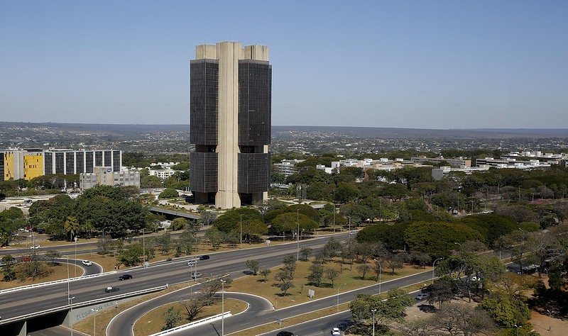 Banco Central deve cortar juro básico da economia pela 4º vez seguida, para 14% ao ano